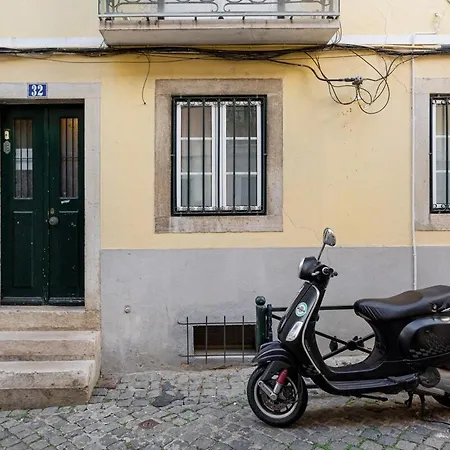 Cozy Nest In Santa Catarina Appartement Lissabon